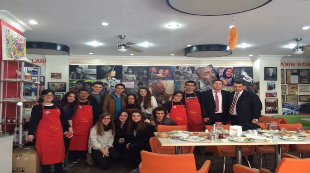 Beykent Okyanus Koleji Lise Öğrencileri Down Cafe'de
