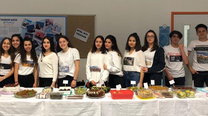 Beykent Okyanus Anadolu Lisesi öğrencileri Coğrafya dersinde 16 Nisan salı günü turizm ve kültür etkinliği gerçekleştirdi.