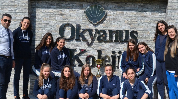 Beykent Okyanus Koleji Genç Kız Voleybol Takımımız İlçe Şampiyonu Oldu.
