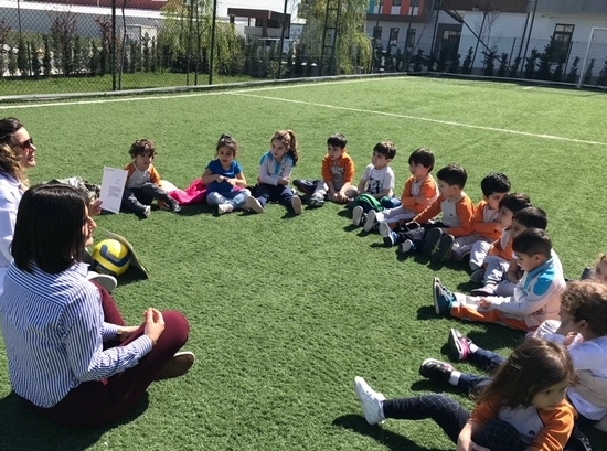 Beykent Okyanus Koleji Okul Öncesi Çiçekler Grubu Öğrencileri Bahçe Etkinliğinde