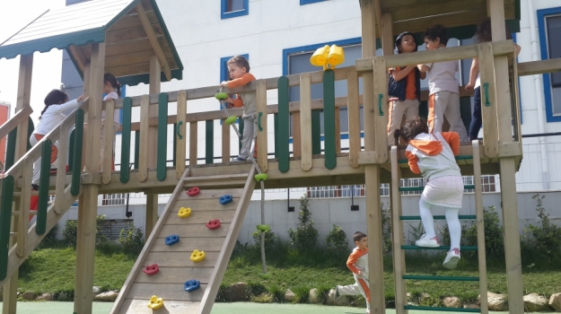 Beykent Okyanus Koleji Okul Öncesi Çiçekler Grubu Öğrencileri Oyun Etkinliğinde