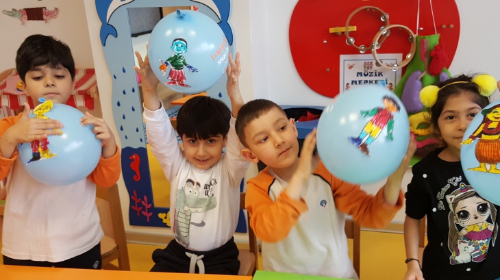 Beykent Okyanus Koleji Okul Öncesi Güneş  Grubu Öğrencileri Sanat Etkinliğinde