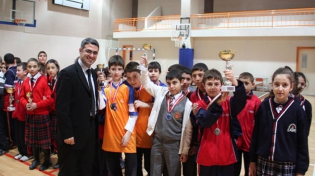 Beylikdüzü'nde Masa Tenisi İlçe Turnuvası
