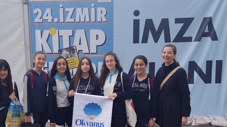 Bornova Okyanus Koleji Öğrencilerinin Kitap Fuarı Heyecanı