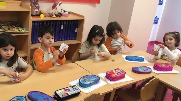 Çekmeköy Okul Öncesi Gökkuşağı Fastrackids Dersinde