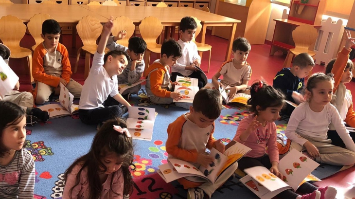 Çekmeköy Okul Öncesi Yıldızlar Grubu İngilizce Dersinde