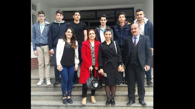 Çocuklar Bayram Etsin