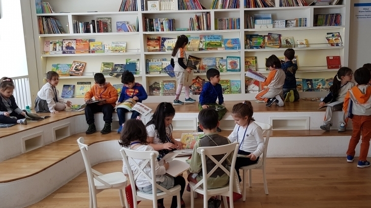 Eryaman Okyanus Koleji Okul Öncesi Kademesi Kütüphane Gezisinde