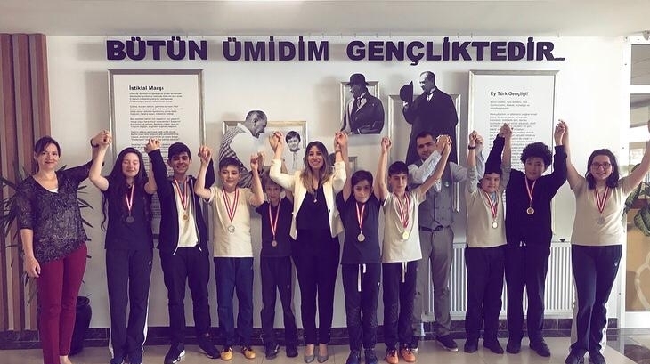 Ortaokul Kademesinde Mart ayında yapılan sınavlar sonucunda dereceye giren öğrencilerimiz