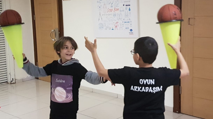 Fatih Okyanus Koleji’nde, Sosyal Sorumluluk Projesi kapsamında geliştirdiğimiz ''Oyun Arkadaşım'' projesinin 3.ve son buluşmasını 20.04.2019 tarihi itibariyle gerçekleştirdik.