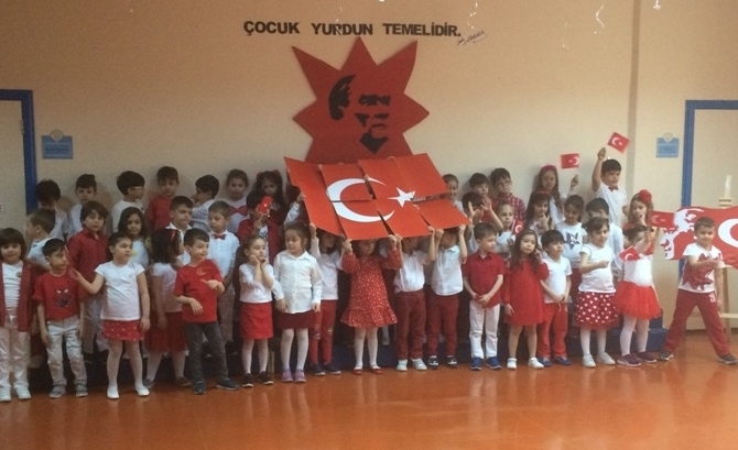 Güneşli Okyanus Koleji Okul Öncesi Öğrencileri 23 Nisan Ulusal Egemenlik ve Çocuk Bayramı’nı Kutluyor