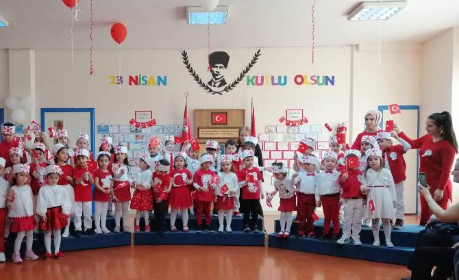 Güneşli Okyanus Koleji Okul Öncesi Öğrencileri 23 Nisan Ulusal Egemenlik ve Çocuk Bayramını Kutluyor