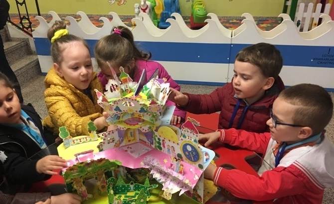 Güneşli Okyanus Koleji Okul Öncesi B grubu Öğrencileri Nasreddin Hoca Kütüphanesinde