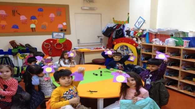 Güneşli Okyanus Koleji Okul Öncesi Balıklar Grubu Sanat Etkinliği Yapıyor