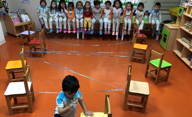 Güneşli Okyanus Koleji Okul Öncesi Çiçekler Grubu Oyun Etkinliğinde