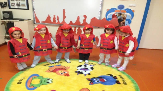 Güneşli Okyanus Koleji Okul Öncesi Rüzgar Gurubu İtfaiye Draması Yapıyor