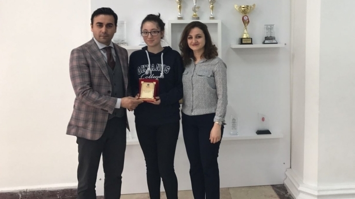 Güneşli Okyanus Koleji Uluslararası Resim Yarışmasında Dünya Birincisi..
