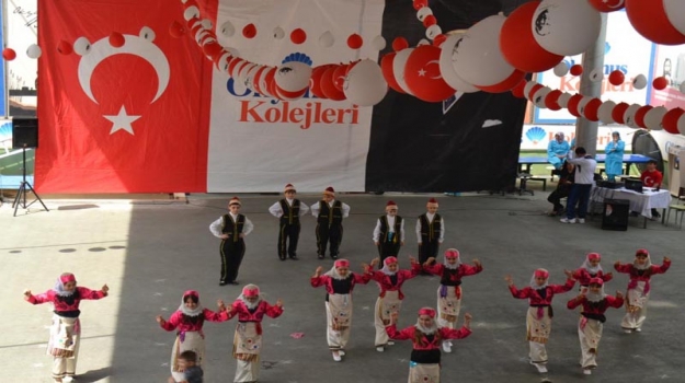 Güneşli Okyanus'ta 23 Nisan Coşkusu
