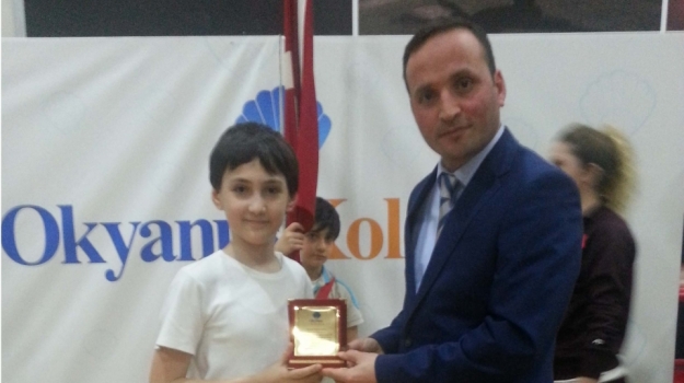 Güneşli Okyanuslu Yusuf Ali Turan Resim Yarışmasında İlçe 1.si