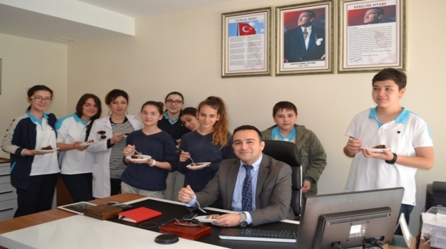 Fatih Okyanus'ta 7-A Sınıfı'nın "Beyaz Bayrak" Kutlaması
