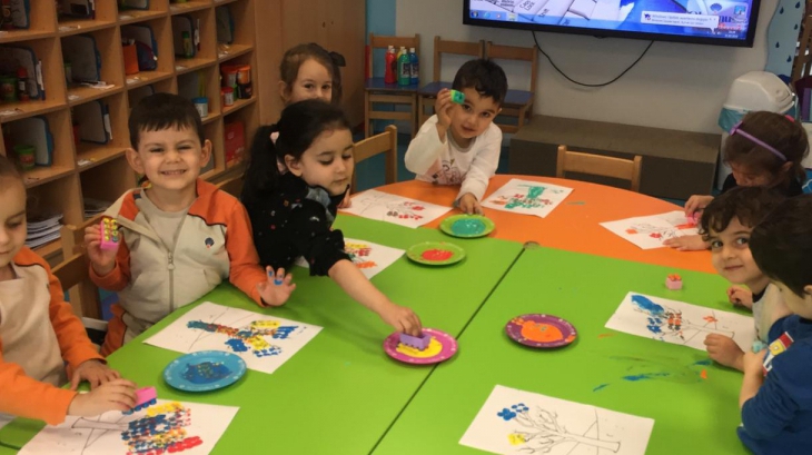 Halkalı Okul Öncesi Kuşlar Grubu Öğrencileri Sanat Etkinliğinde