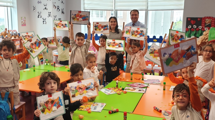 Halkalı Okul Öncesi Yıldızlar Grubu Öğrencileri Aile Katılımı Etkinliğinde.
