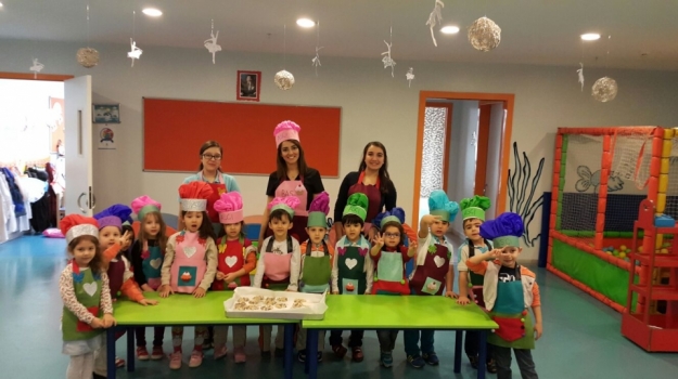 Okul Öncesi Yunuslar Grubu Mutfak Etkinliğinde
