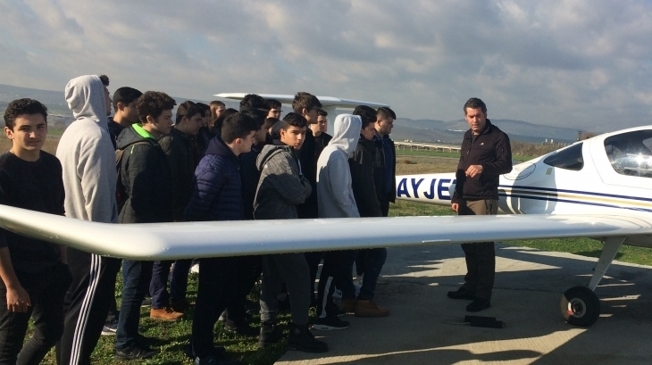 Havacılık Kariyer Kulübü İle Hezarfen Hava Alanında Havacılık Ve Pilotaj Eğitimi