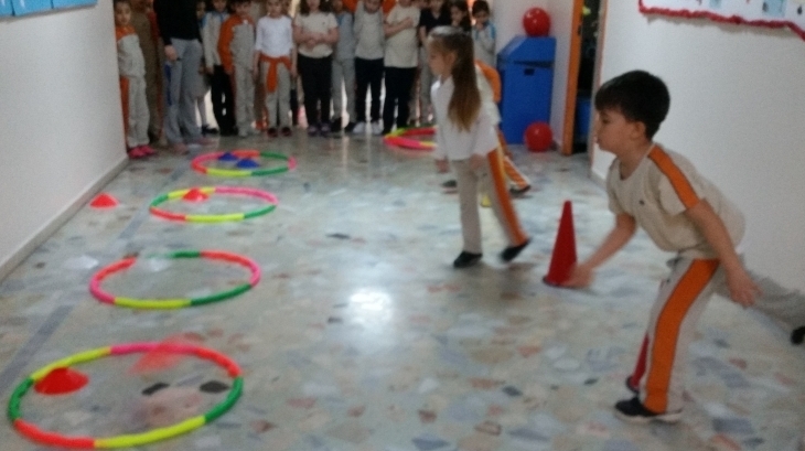 İlkokul Kademesi Öğrencileri Mart Ayı Öğle Arası Koridor Etkinliği