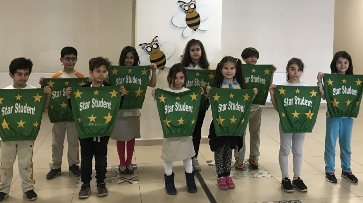 İlkokul Kademesinde Haftanın 'Star Student' Öğrencileri Seçildi