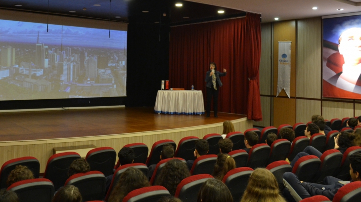 Mina Tansel ve İstanbul’la Baş Başa…