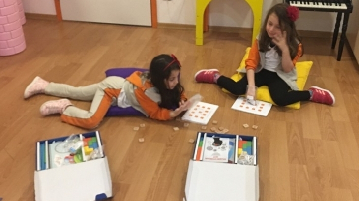 Okul Öncesi Bulutlar Grubu Öğrencileri Nepman Setleri ile Düşünme Becerileri Dersinde