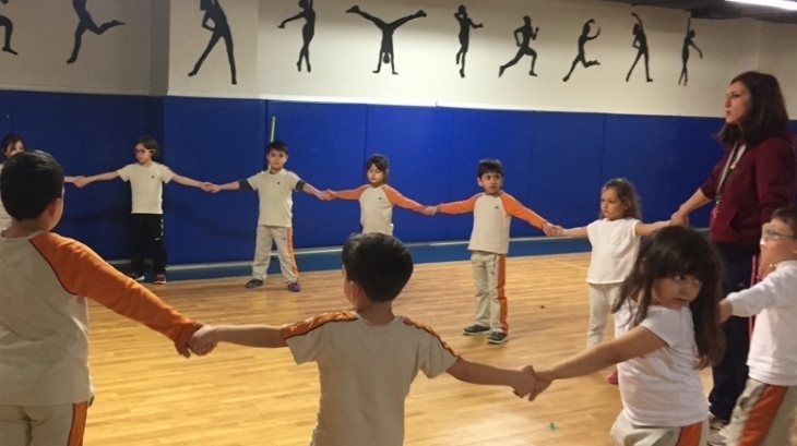 Okul Öncesi Yıldızlar Grubu Beceri Koordinasyon Dersinde