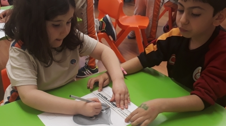 Okul Öncesi Yıldızlar Sınıfı Fen-Matematik Dersinde