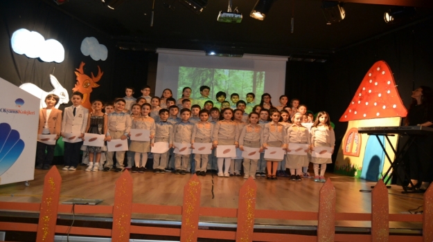 Güneşli Okyanus'ta Orman Haftası Kutlaması
