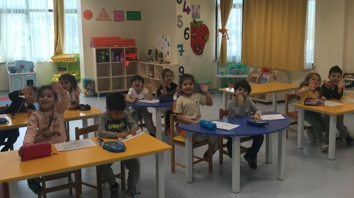 Sancaktepe Okyanus Koleji Okul Öncesi Balıklar Grubu Öğrencileri Satranç Dersinde