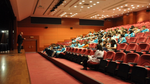 8. Sınıflara'a "SBS'ye Hazır Ol" Semineri