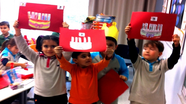 1. Sınıflar'ın İngilizce Kutlaması