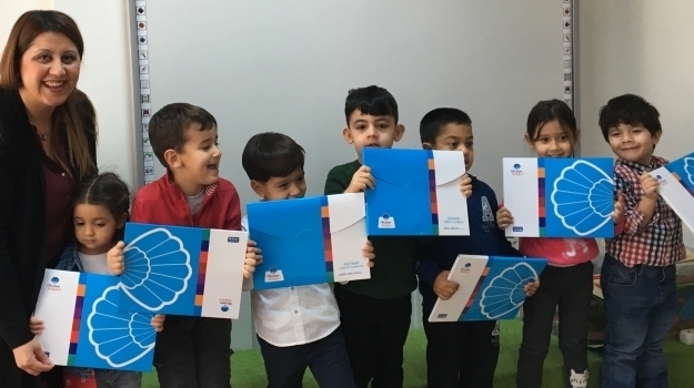 Adana Okyanus Koleji Anaokulu Öğrencilerinin 1.Dönem Karne Heyecanı