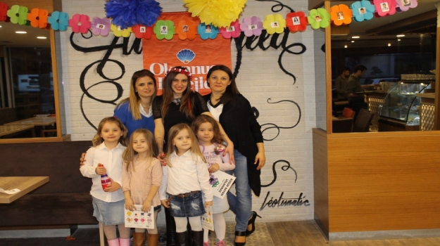 Ataşehir Okyanus Koleji 1.Sınıfları Okuma Madalyalarını Aldılar