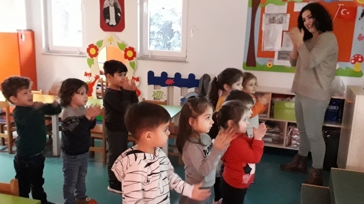 Ataşehir Okyanus Koleji Çiçekler Grubu Müzik Etkinliğinde