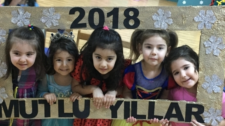 Avcılar Okyanus Koleji Kostüm Partisinde