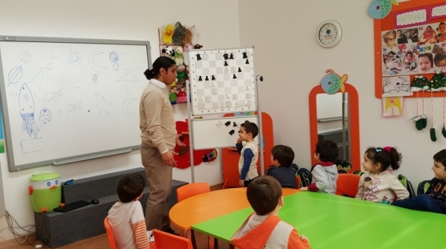 Bahçelievler Okyanus Okul Öncesi İnciler Grubu Satranç Dersinde