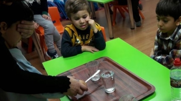 Bahçelievler Okyanus Okul Öncesi Öğrencileri İlgi Yetenek Merkezi Fen ve Matematik Dersinde