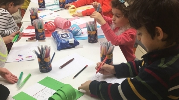Bahçelievler Okyanus Okul Öncesi Öğrencileri İlgi Yetenek Merkezi Resim Dersinde