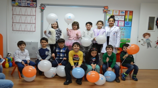 Bahçelievler Okyanus Okul Öncesi Öğrencileri Karne Heyecanını Yaşıyor
