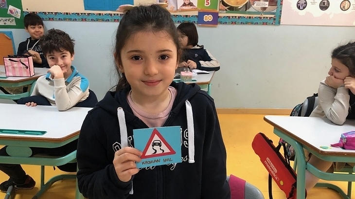 Bahçeşehir Okyanus Koleji Üstün Zekâlılar ve Yetenekliler İlkokulu 3-F Sınıfı Öğrencileri “Levha Bulmaca” Etkinliğinde.