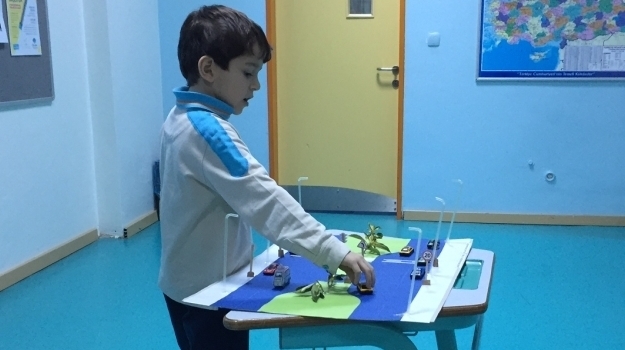 Bahçeşehir Okyanus Üstün Zekalılar 3-E ve 3-F Sınıfı Öğrencilerinin "Bir Fikrim Var" Sunumları