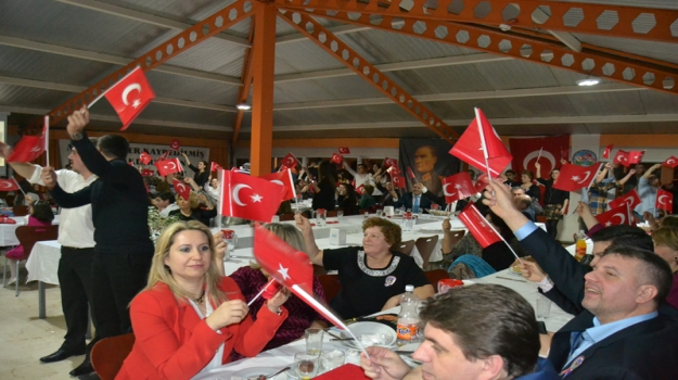 Güneşli Okyanus'ta Balkan Türkleri Gecesi