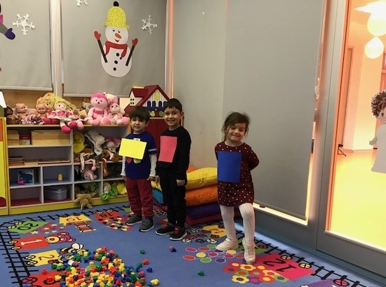 Beykent Okyanus Koleji Okul Öncesi Çiçekler Grubu Oyun Dersinde